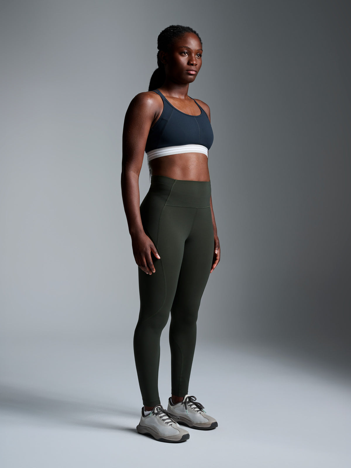 LIMITLESS POCKET 8/8 Legging Olive