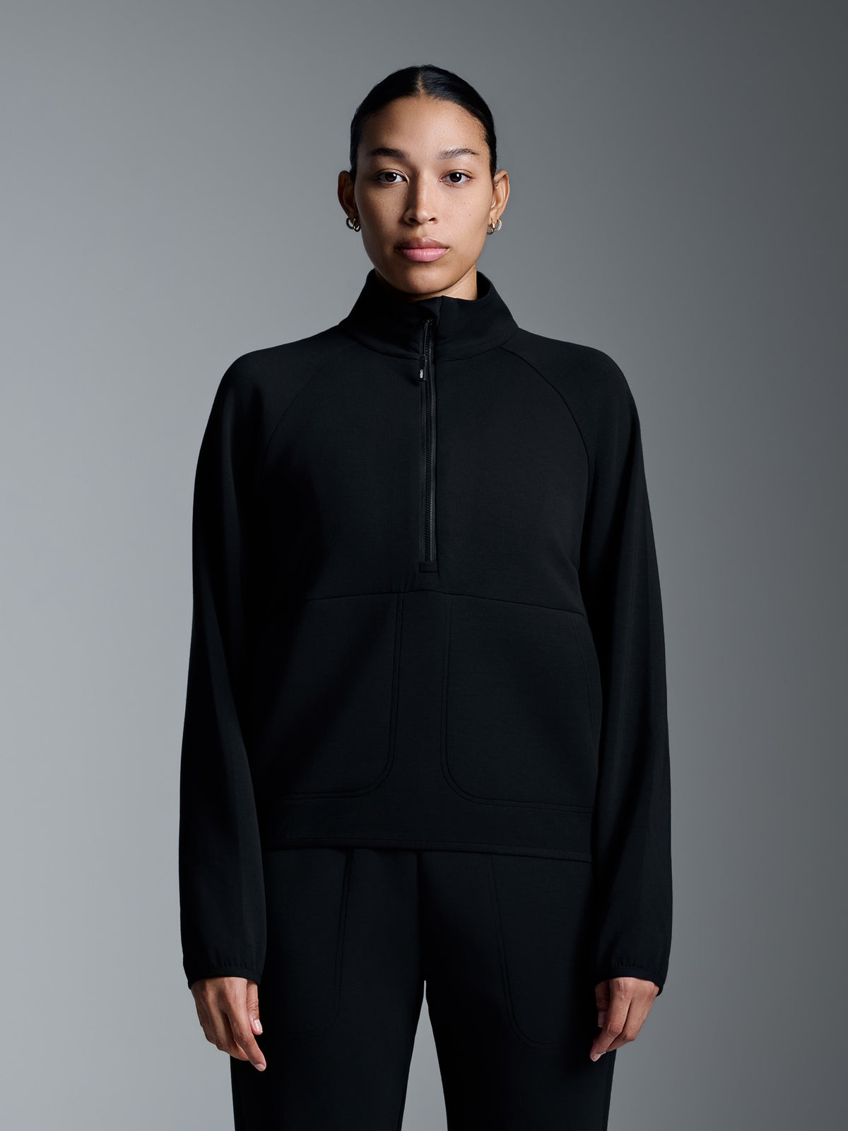 ESSENTIAL Half Zip Black