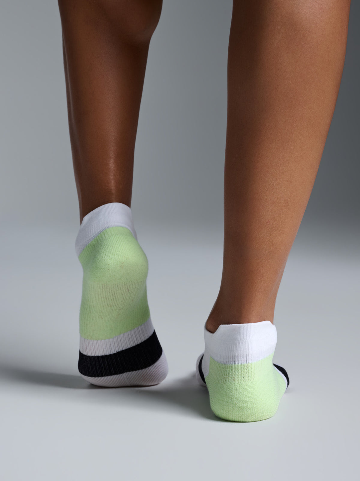 HUSTLE Sports Sock White