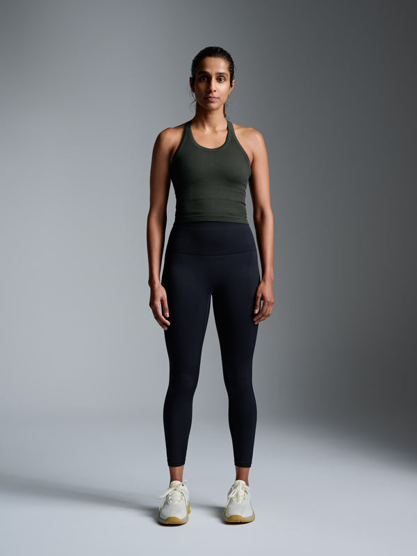 Lakshmi wears size XS-S is 5' 4" - Underband 72cm, Bust 79cm, Waist 76cm, Hips 94cm