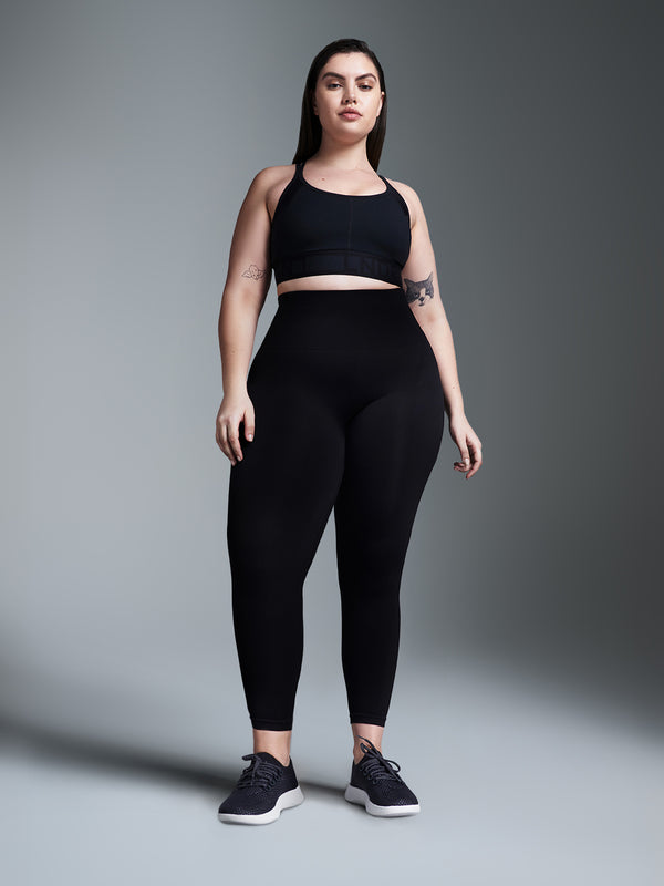 Lucy wears size L-XL is 5' 9" - Underbust 91.5cm, Waist 88cm, Hips 129.5cm, Inseam 83cm