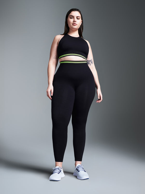 Lucy wears size L-XL is 5' 9" - Underbust 91.5cm, Waist 88cm, Hips 129.5cm, Inseam 83cm