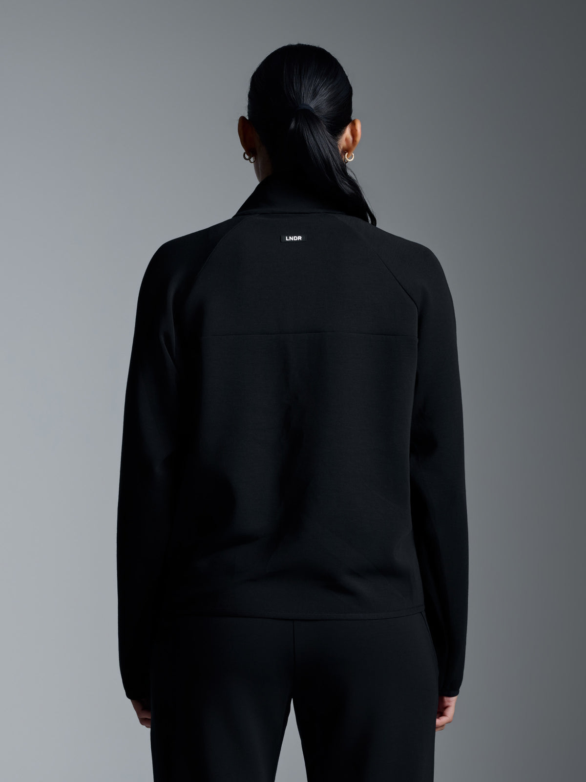 ESSENTIAL Half Zip Black