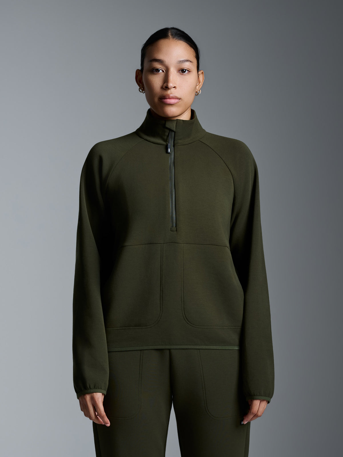 ESSENTIAL Half Zip Olive