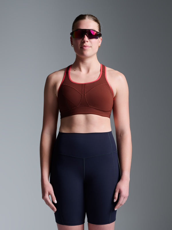 Courteney wears size 34C is 5' 6" - Underband 76cm, Bust 85cm, Waist 72cm, Hips 100cm