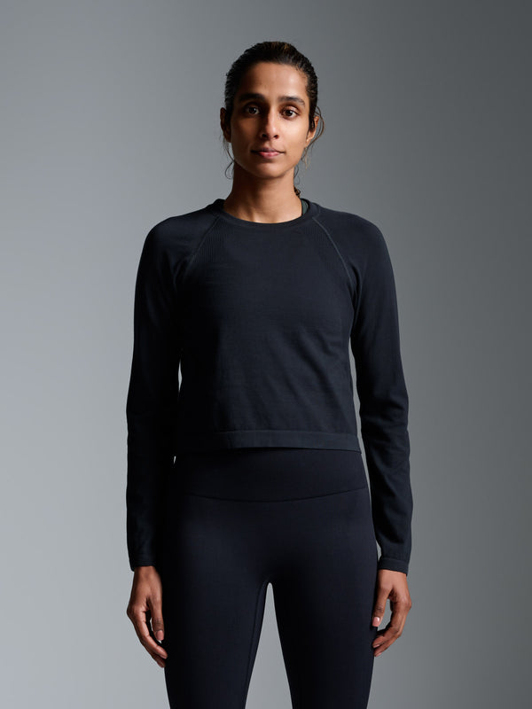 Lakshmi wears size XS-S is 5' 4" - Underband 72cm, Bust 79cm, Waist 76cm, Hips 94cm